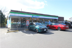 ファミリーマート市原有秋台店